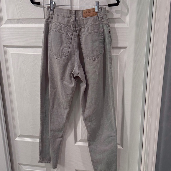 Liz Claiborne VINTAGE Classic Fit Jeans, Mom Jeans, Wedgie Fit, Lizwear Jeans - Picture 3 of 9